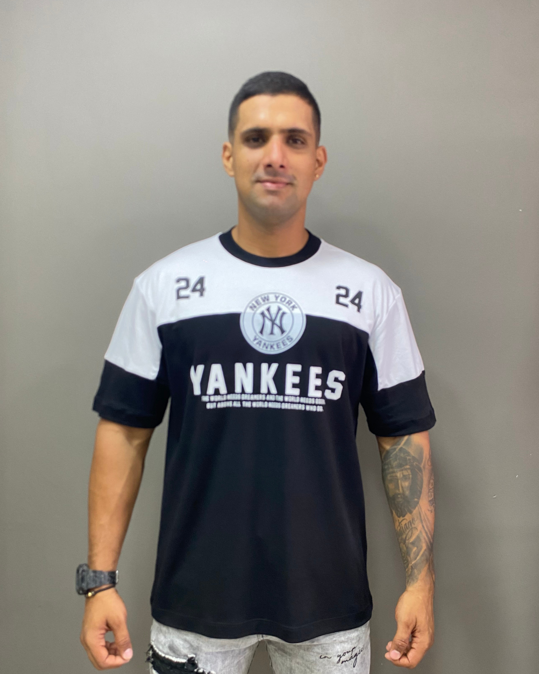 CAMISETA NEGRA BLANCA OVERSIZE CALIDAD PREMIUM 230GM