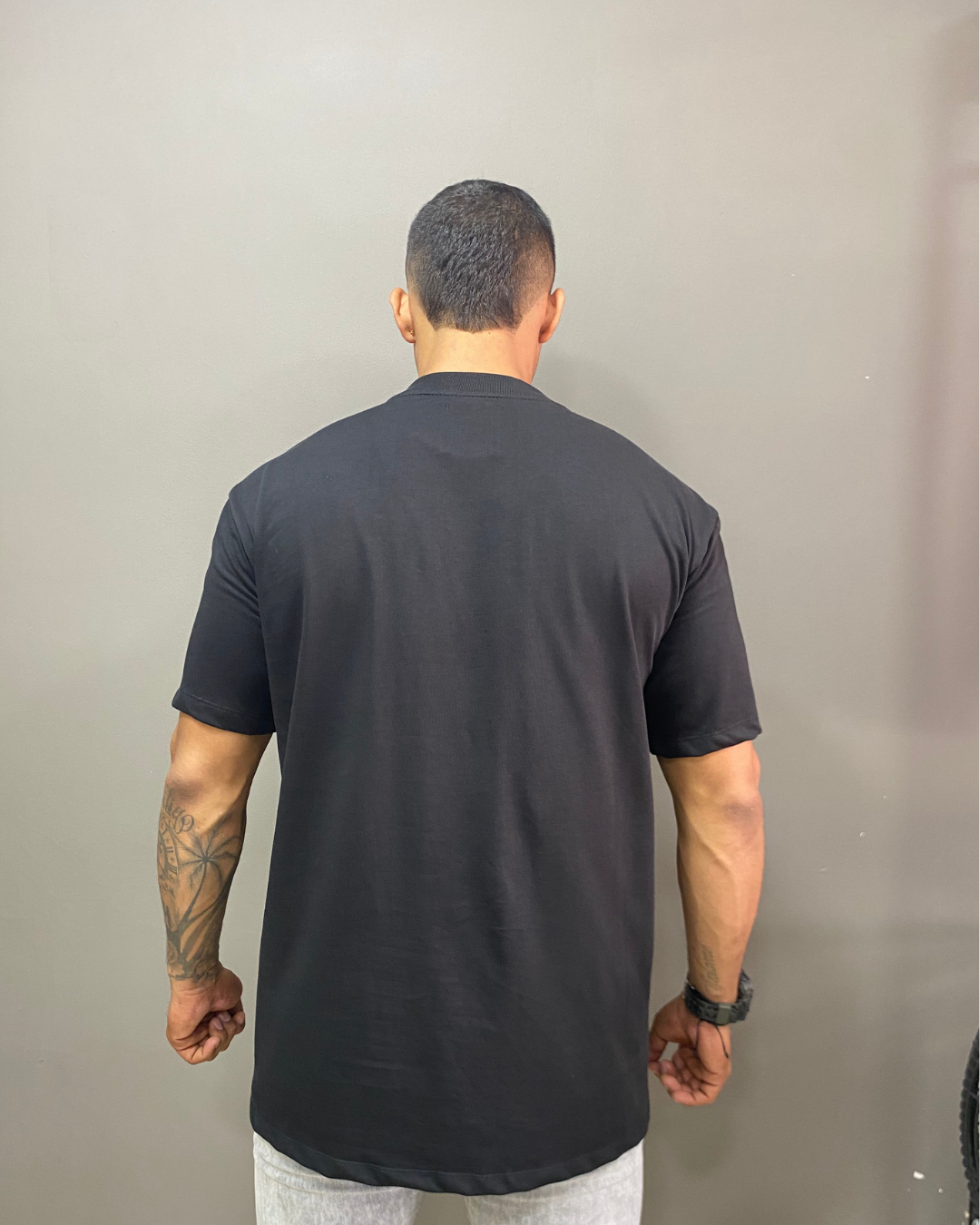 CAMISETA NEGRA 280GM CALIDAD PREMIUM