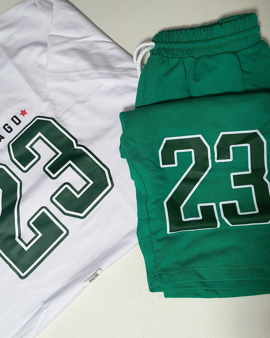 CONJUNTO CAMISETA + PANTALONETA VERDE 23