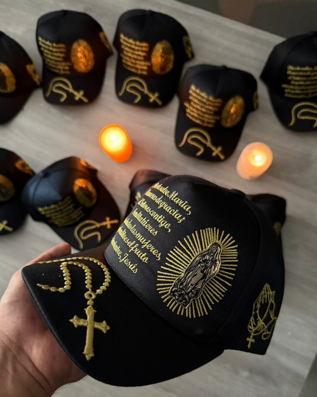 Gorra Virgen Oracion (Edición Especial)